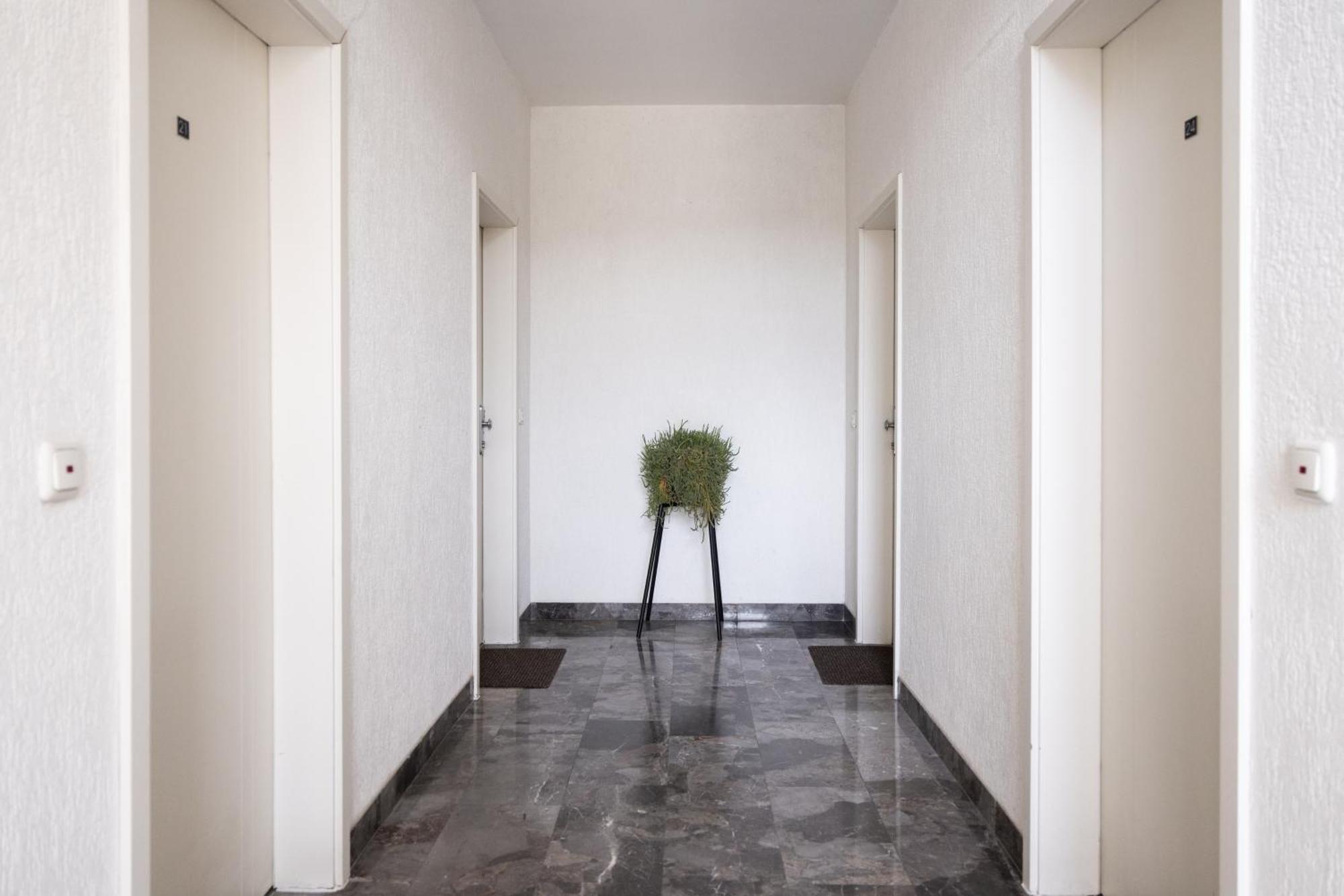 Hotel Luxor Pristina Buitenkant foto