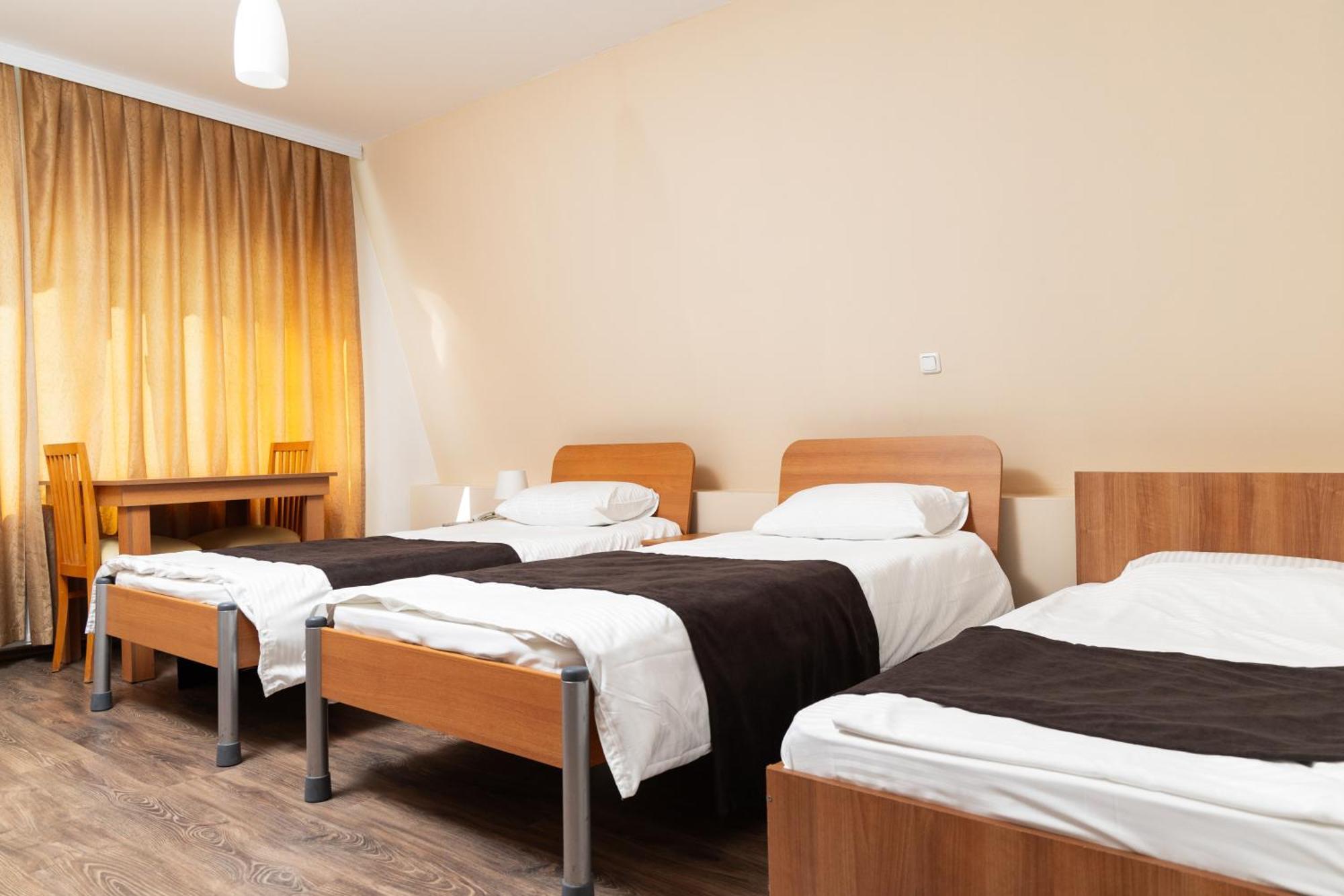 Hotel Luxor Pristina Buitenkant foto